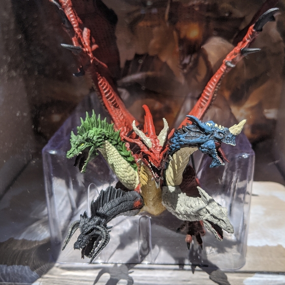COPY - D&d Tiamat miniature queen of dragons